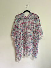 Load image into Gallery viewer, White and Pink Small Floral Sheer Kimono