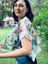 Load image into Gallery viewer, White Tropical Sheer Floral Cropped Kimono
