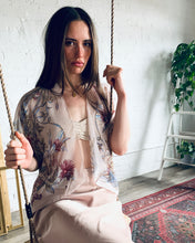 Load image into Gallery viewer, Light Pink Sheer Floral Cropped Kimono