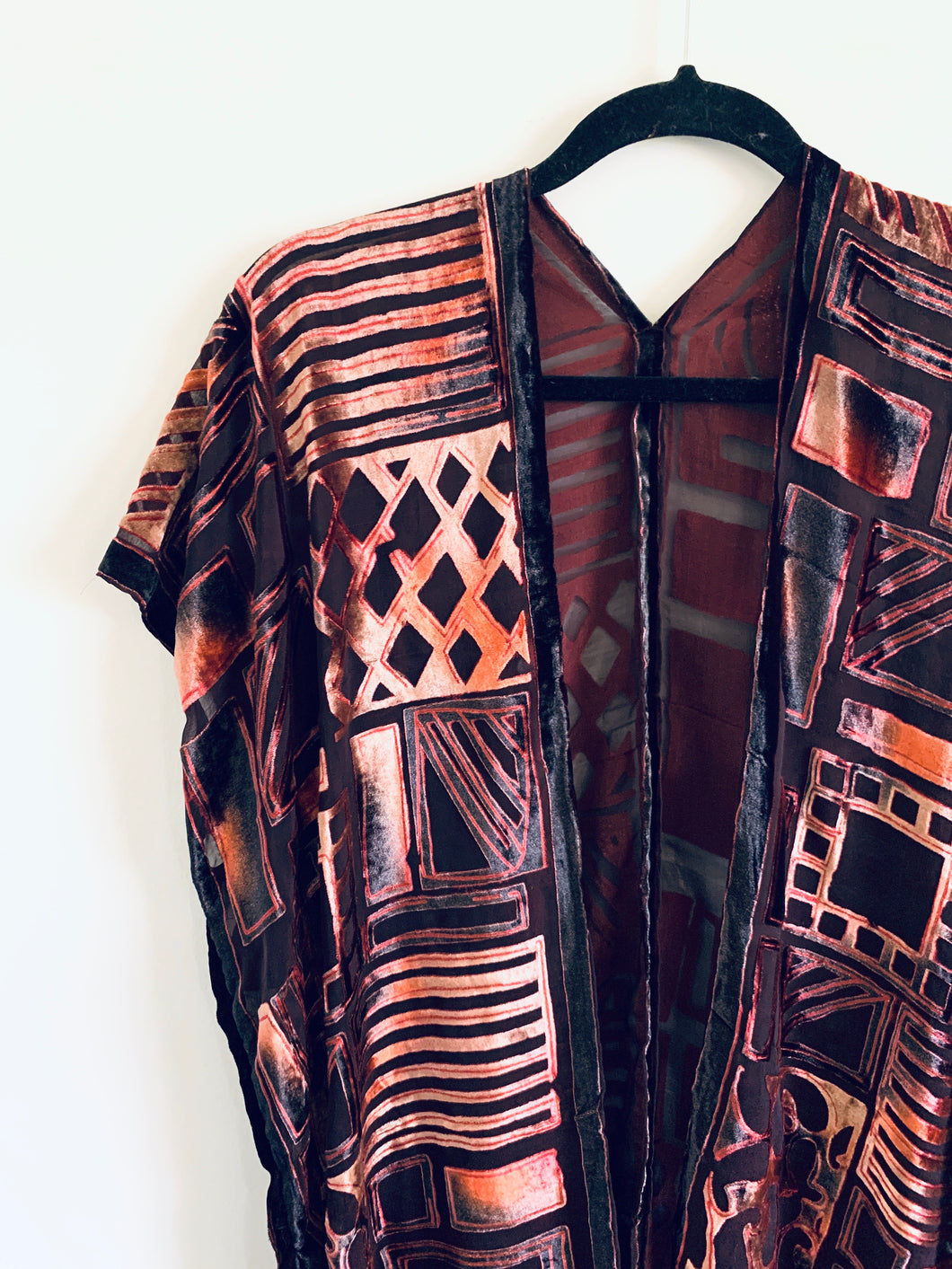 CPurple and Orange Multi Geometric Velvet Burnout Slim Fit Kimono