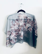 Load image into Gallery viewer, Two Tone Grey Sheer Floral Cropped Kimono
