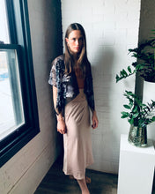 Load image into Gallery viewer, Black and White Sheer Floral Cropped Kimono