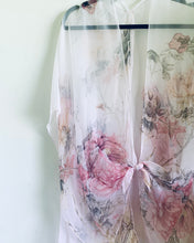 Load image into Gallery viewer, Light Pink Rose Floral Sheer Kimono