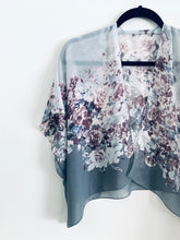 Load image into Gallery viewer, Two Tone Grey Sheer Floral Cropped Kimono
