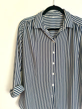 Load image into Gallery viewer, Navy and White stripe vintage button up blouse- Medium/Large
