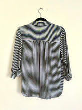 Load image into Gallery viewer, Navy and White stripe vintage button up blouse- Medium/Large
