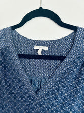 Load image into Gallery viewer, Joie blue patterned silk blouse- Small
