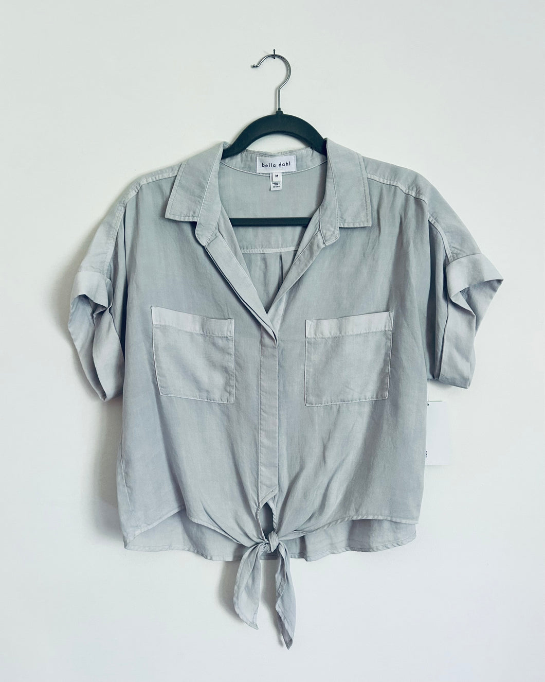 Bella Dahl dove grey button up- Medium