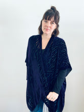 Load image into Gallery viewer, Purple Zebra Velvet Burnout Kimono
