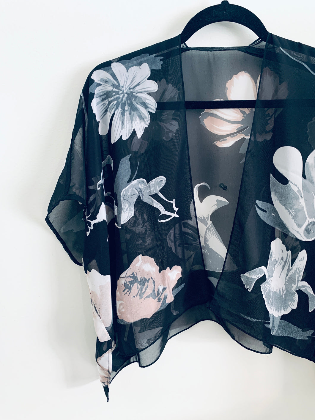 Black and White Large Floral Sheer Cropped Kimono